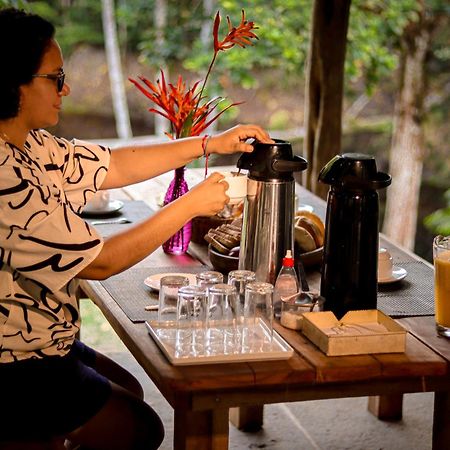 Refugio Mari Mari Lodge เปรสซิเดนเต ฟิเกเรโด ภายนอก รูปภาพ